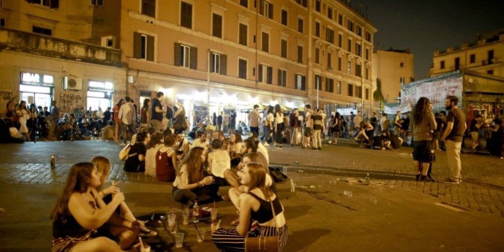 Campidoglio-continua-la-stretta-sulle-zone-della-movida-989×600